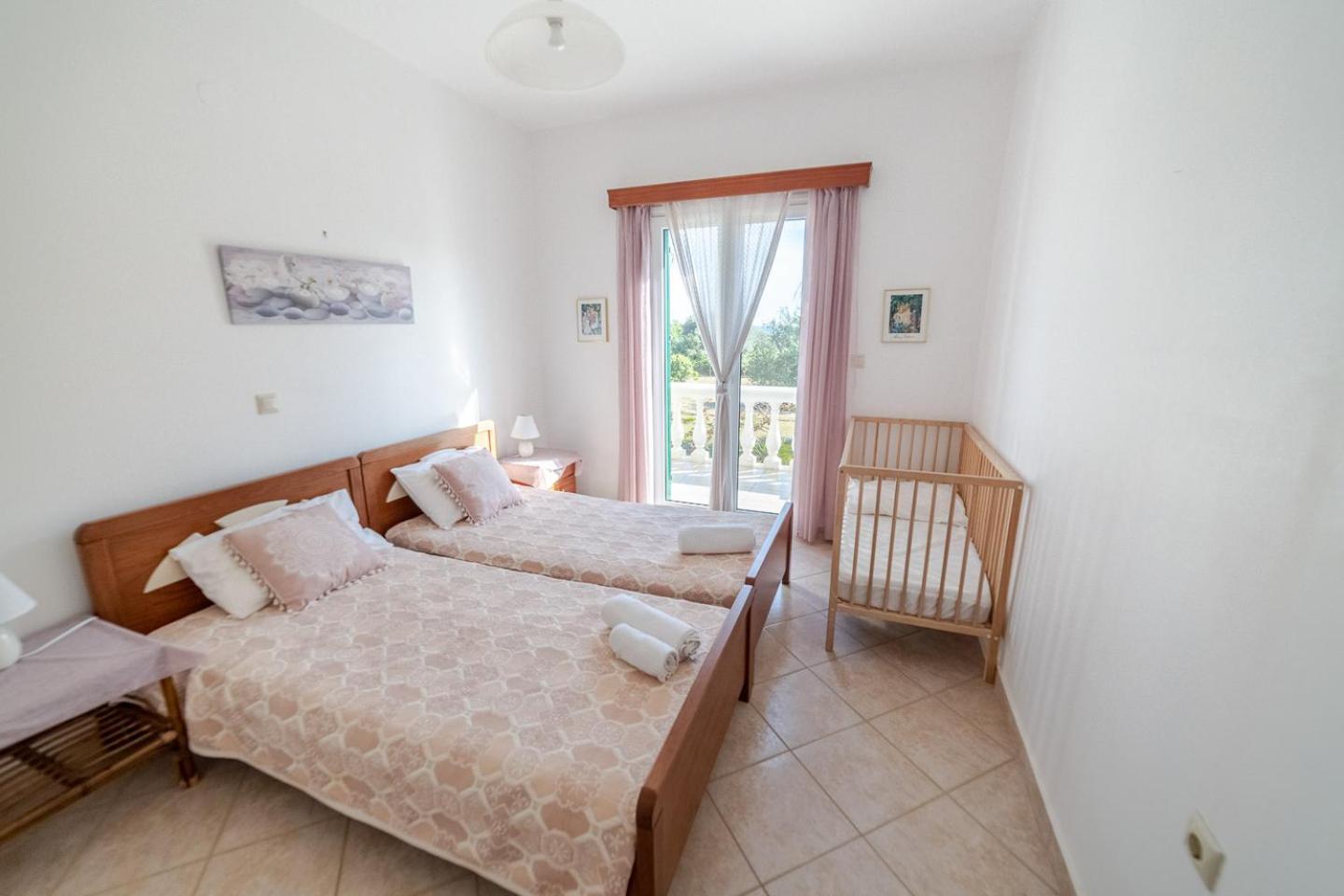 Private Close By To Halikunas And Korission Lagoon Holiday home Halikounas